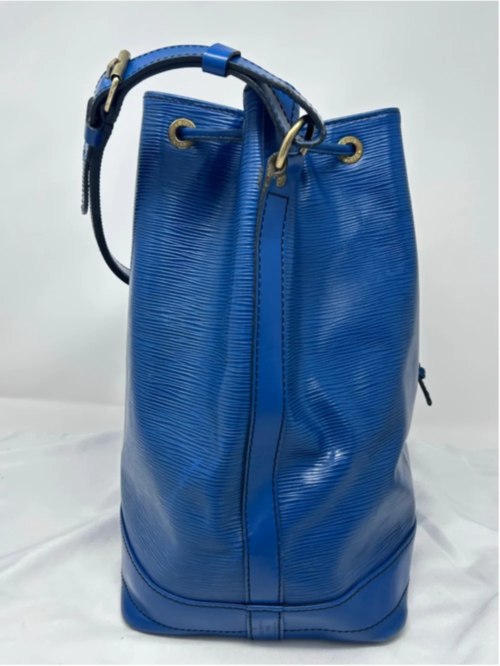 Louis Vuitton Noé GM Toledo Blue Epi Leather Bucket Bag Vintage